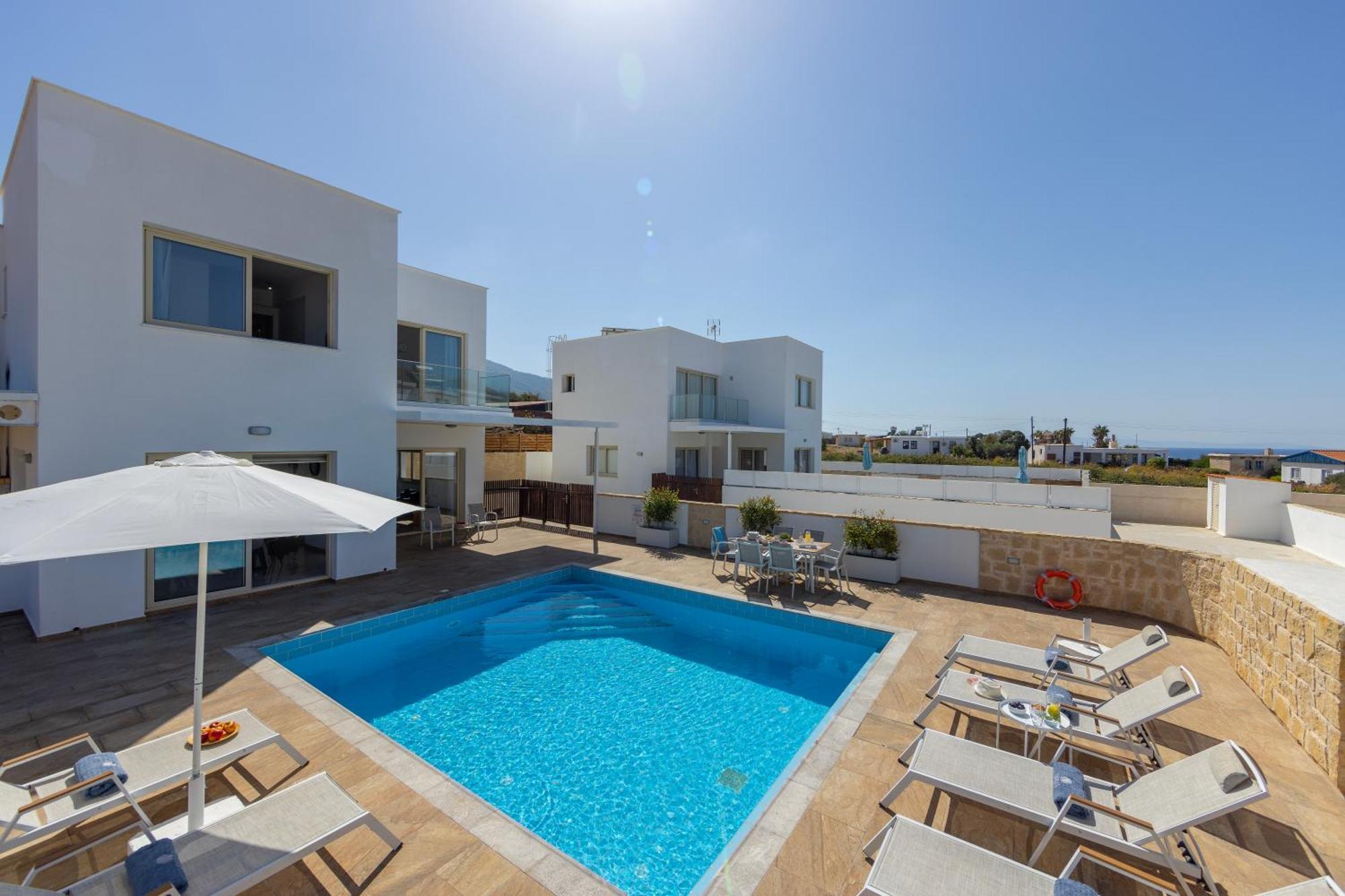Diana Seaside Villas Pomos Exterior photo