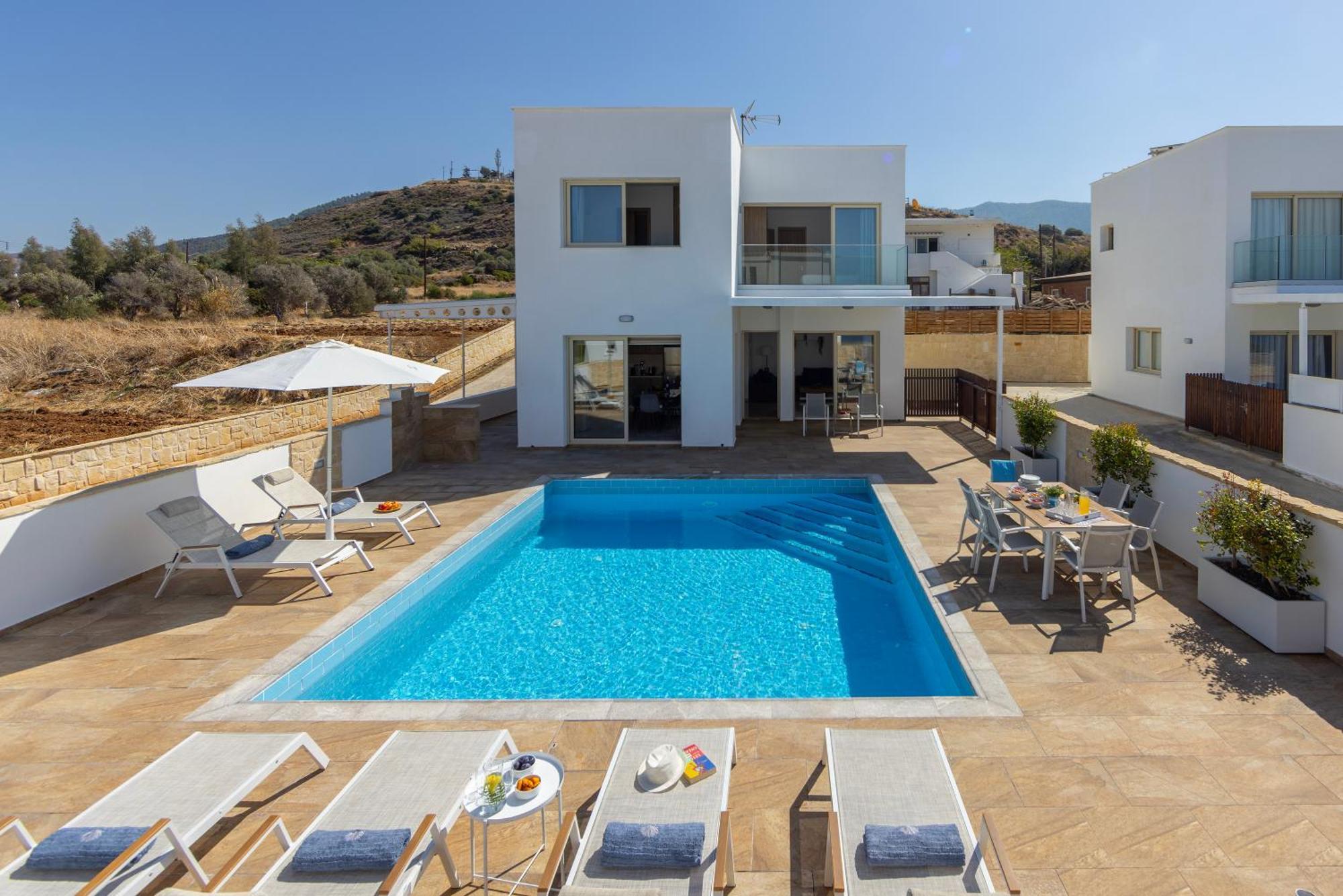 Diana Seaside Villas Pomos Exterior photo