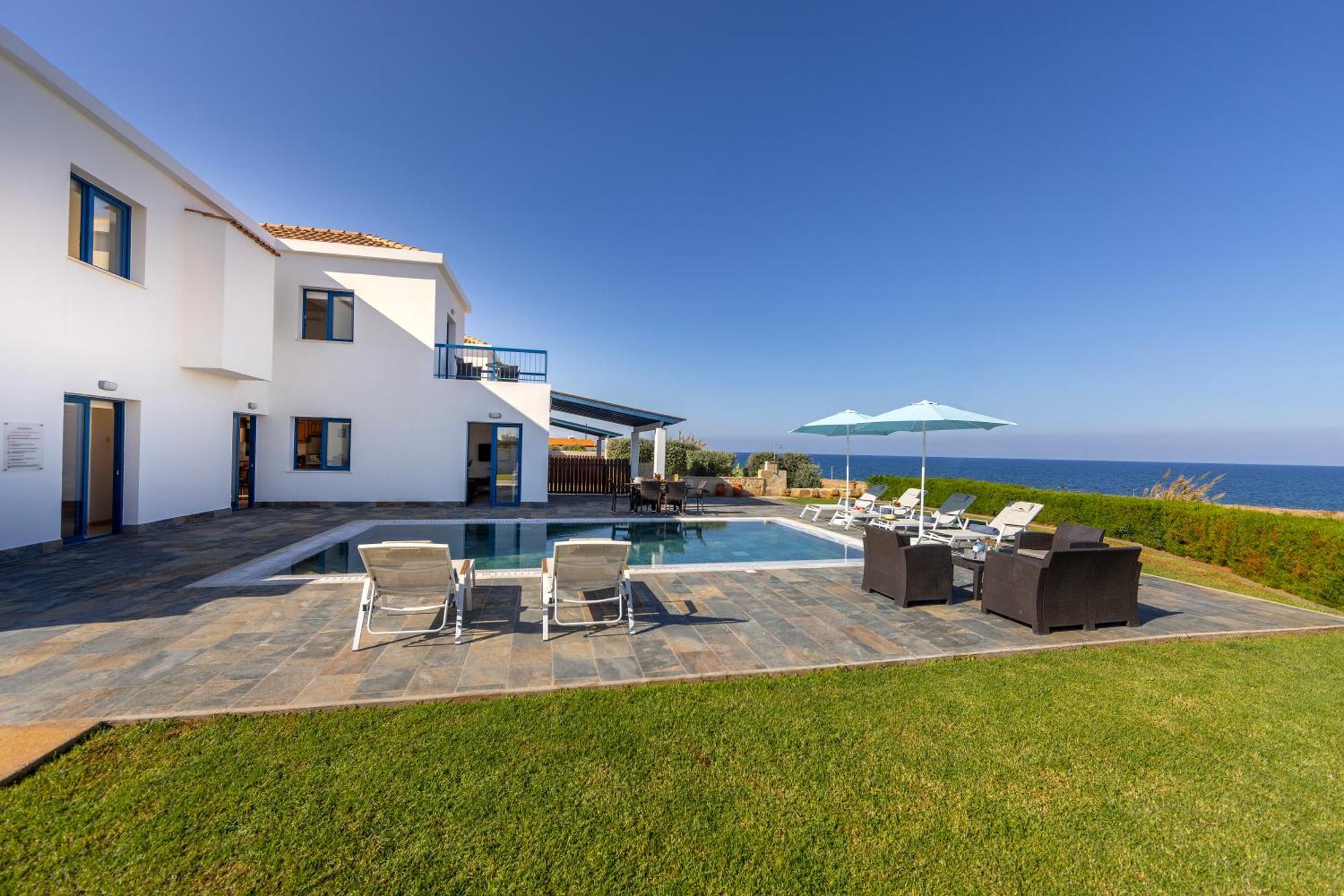 Diana Seaside Villas Pomos Exterior photo