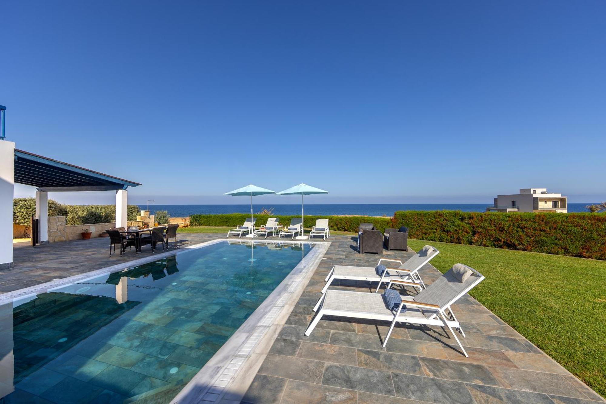 Diana Seaside Villas Pomos Exterior photo