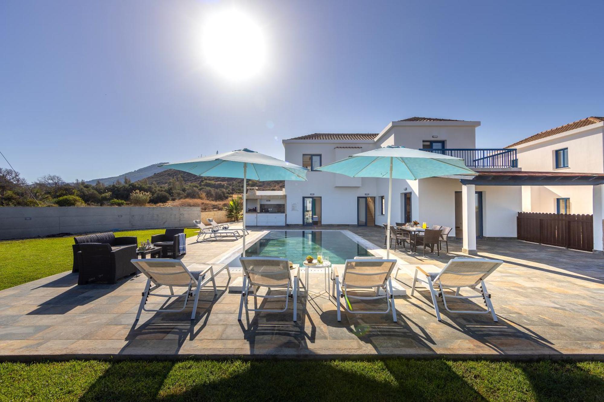 Diana Seaside Villas Pomos Exterior photo