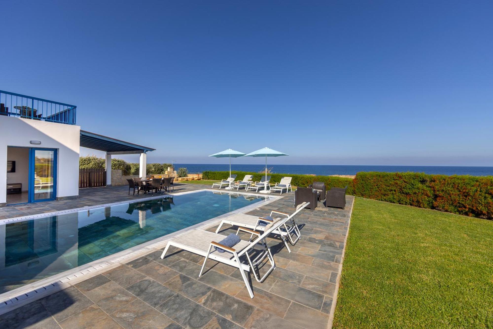 Diana Seaside Villas Pomos Exterior photo