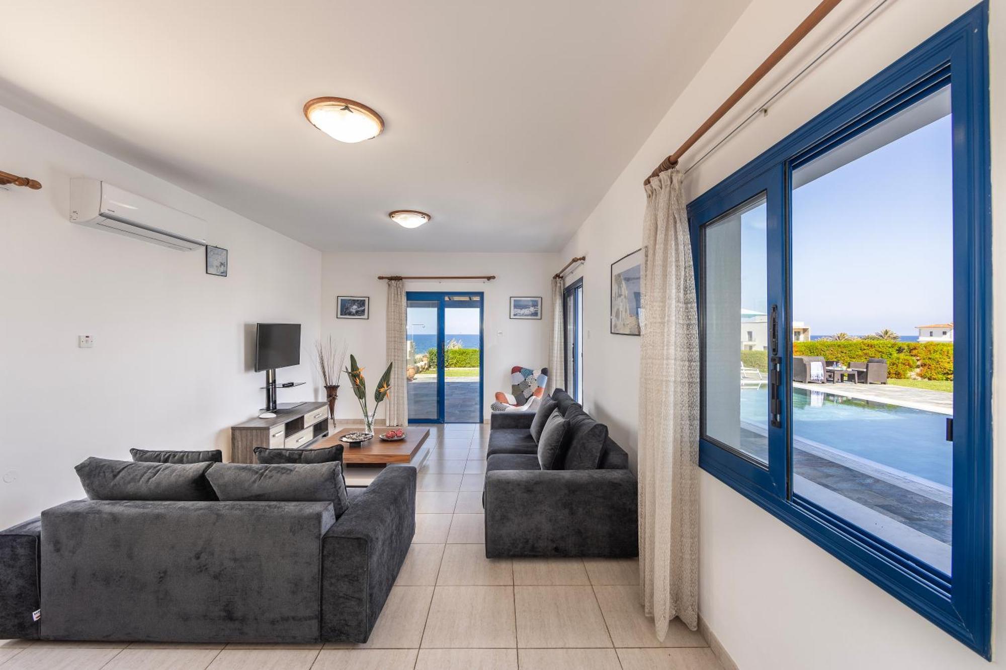 Diana Seaside Villas Pomos Exterior photo