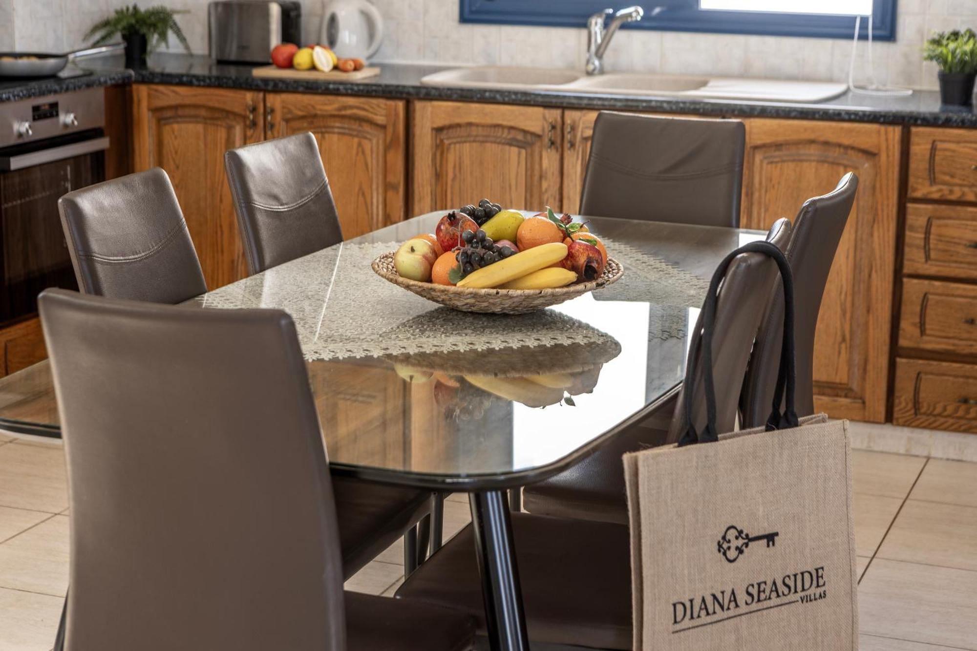 Diana Seaside Villas Pomos Exterior photo